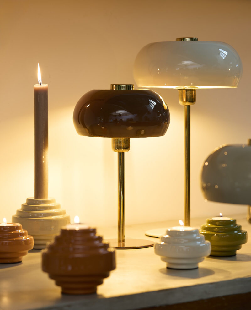 light&living-tafellamp-surin-beige-metaal-bureaulamp-e27-1890243-1