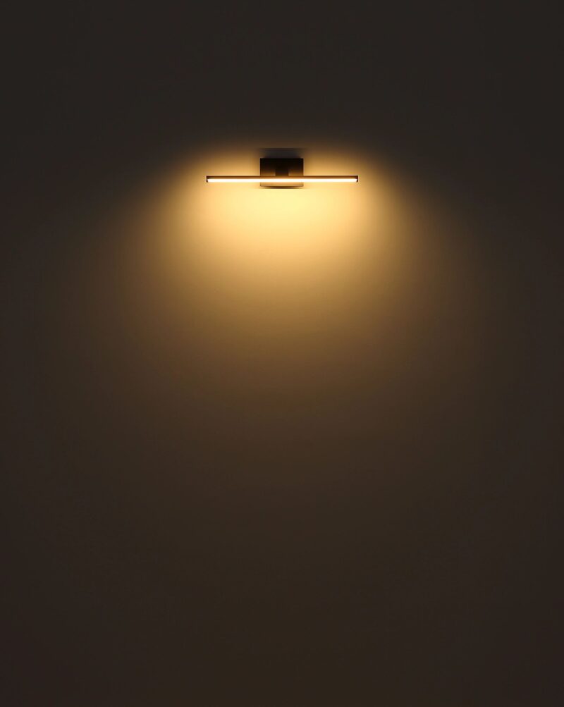 globo-wandlamp-jaimei-zwart-metaal-schilderijlamp-led-78061s-1