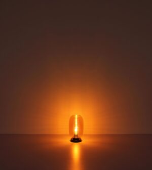 globo-tafellamp-jefrey-amberkleurig-glas-ø20cm-e27-15794ta-1