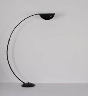 globo-tafellamp-robles-zwart-metaal-booglamp-led-58032s-1