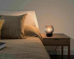 globo-tafellamp-zumba-zwart-glas-ø15cm-e27-15638tp-1