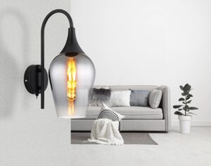 globo-wandlamp-lavus-zwart-glas-bedlampje-e27-15552w3-1
