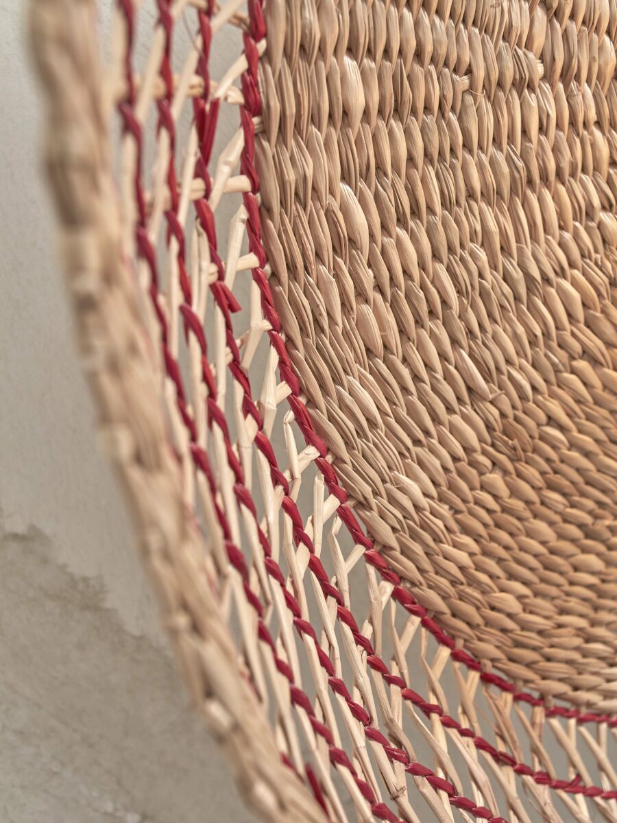 good&mojo-wandlamp-pantanal-rood-metaalzeegras-ø45cm-e27-pantanal/w45/r-08