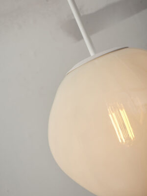 it'saboutromi-hanglamp-helsinki-wit-glasmetaal-ø26cm-e27-helsinki/h/w-02