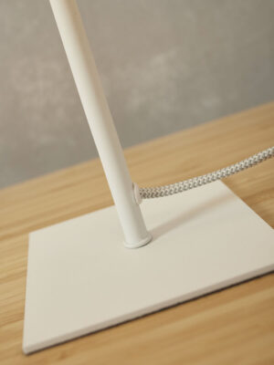 it'saboutromi-tafellamp-perth-wit-metaal-bureaulamp-e14-perth/t/w-06