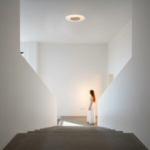 plafondlampmetgoudkleurigekernentransparanteringsteinhauerlido-1