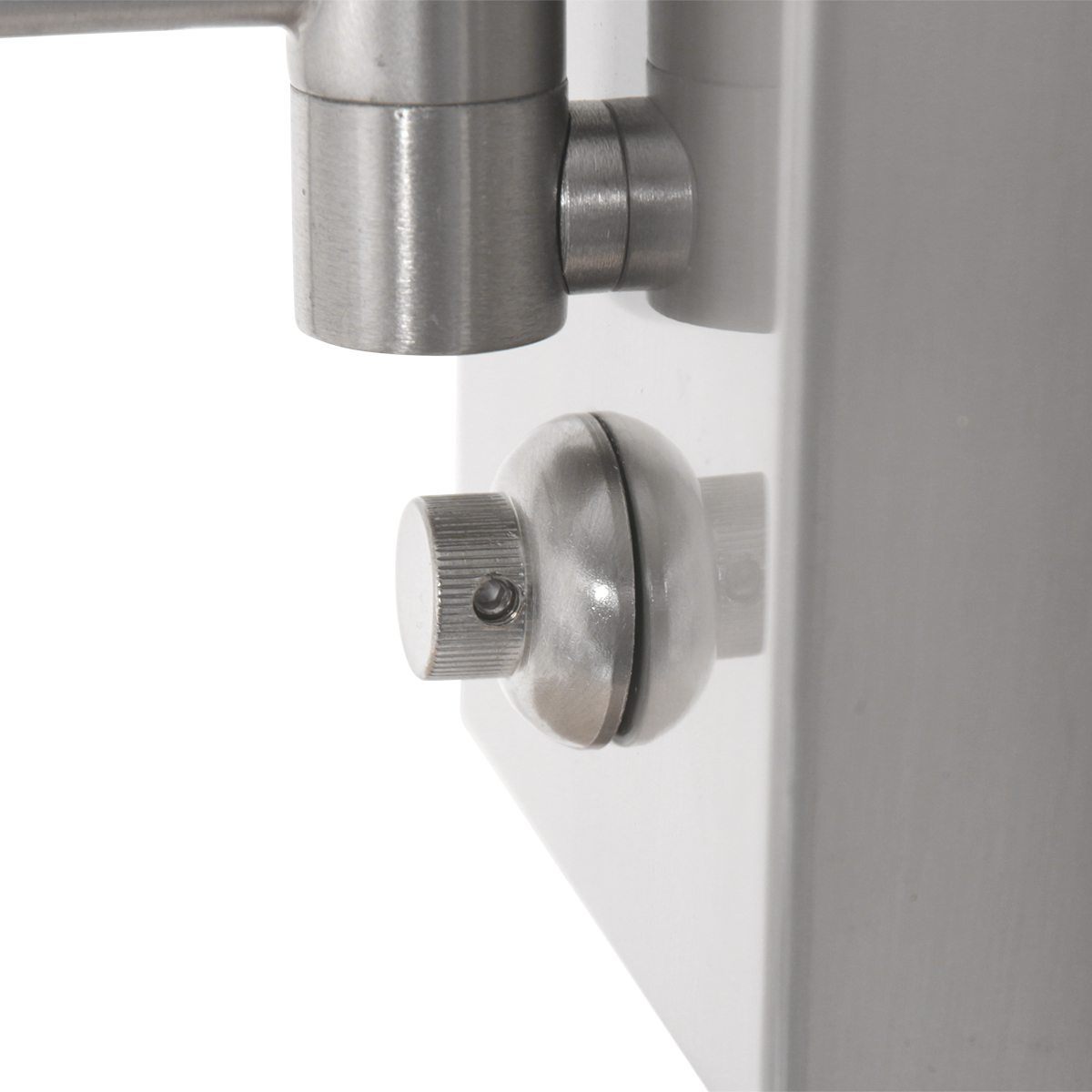 staalkleurigewandlampmetzwartelinnenkapsteinhauerprestigechic-13