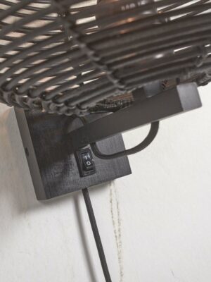 good&mojo-wandlamp-tanami-zwart-metaalrotan-ø18cm-e27-tanami/w25/b-06