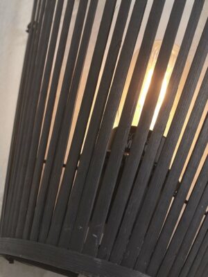 good&mojo-wandlamp-merapi-zwart-bamboemetaal-bedlampje-e27-merapi/w30/b-09