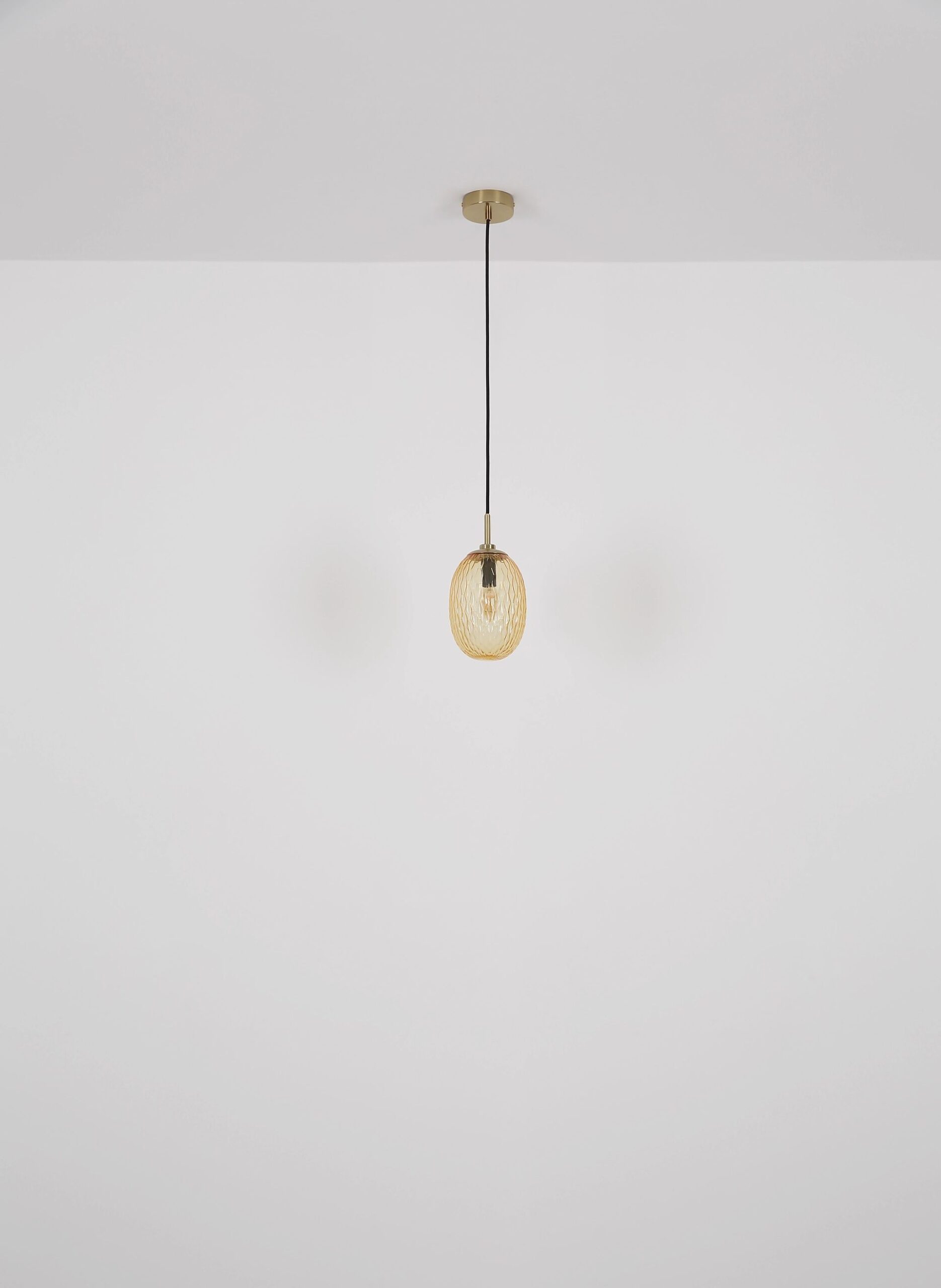 globo-hanglamp-devin-goud-glas-ø15cm-e14-15899h-5