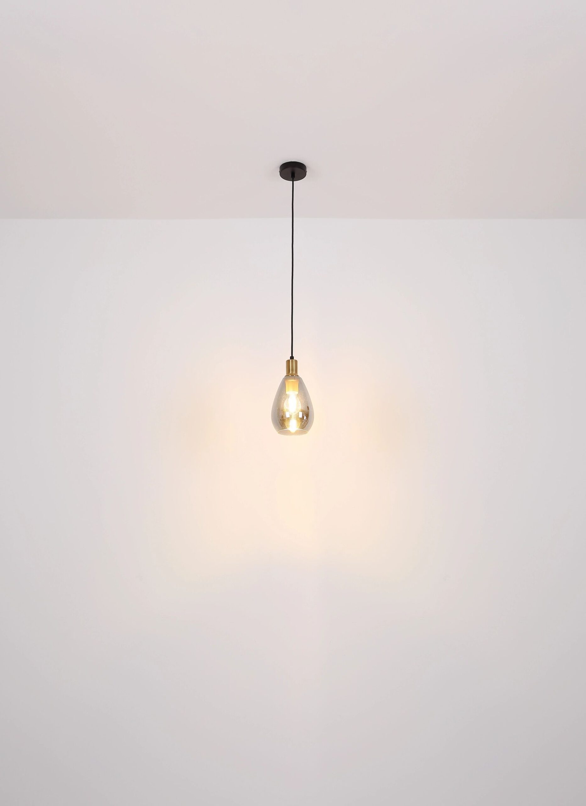 globo-hanglamp-fanni-zwart-glas-ø15cm-e27-15563h-4