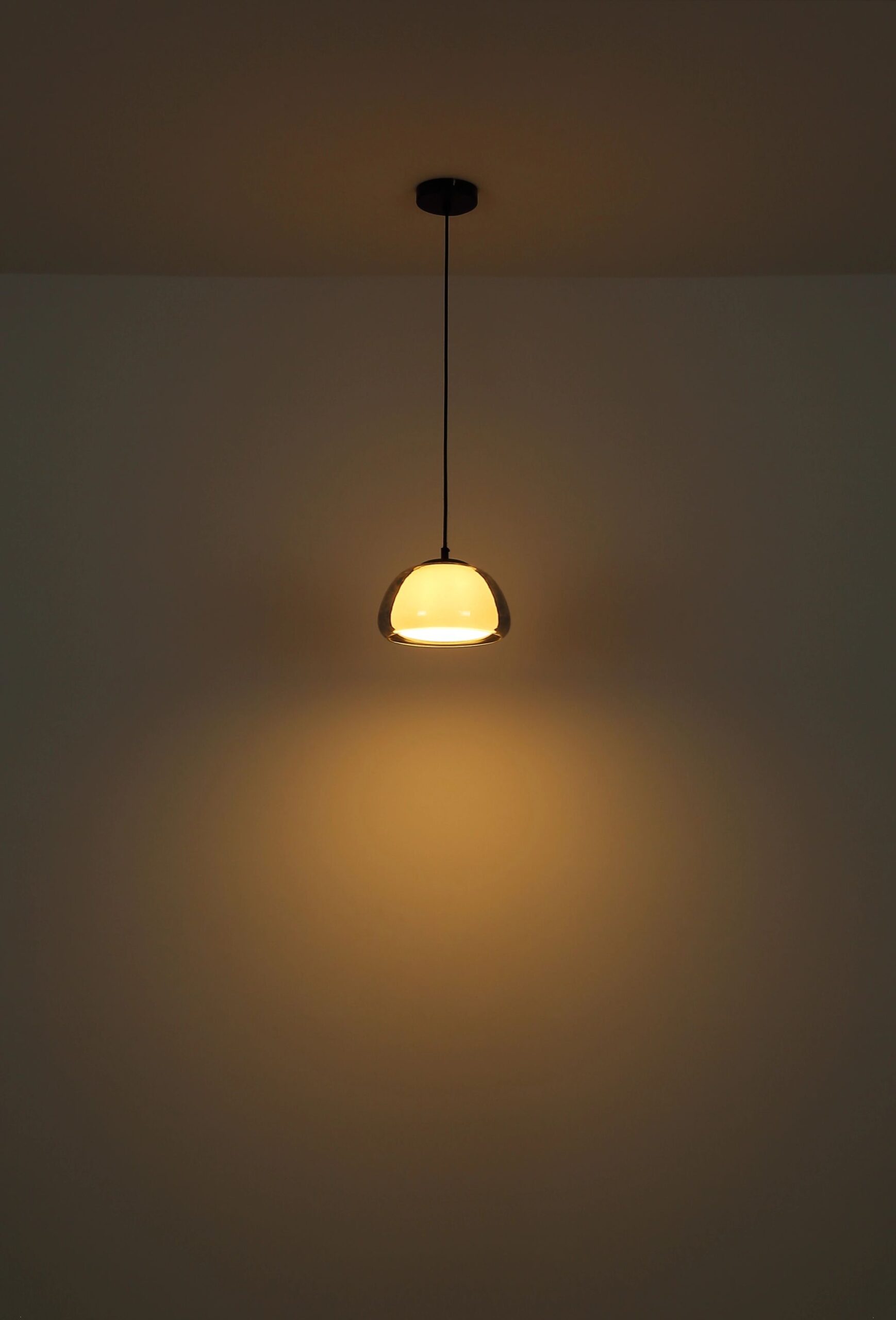 globo-hanglamp-jella-zwart-glas-ø25cm-e14-15743h-3