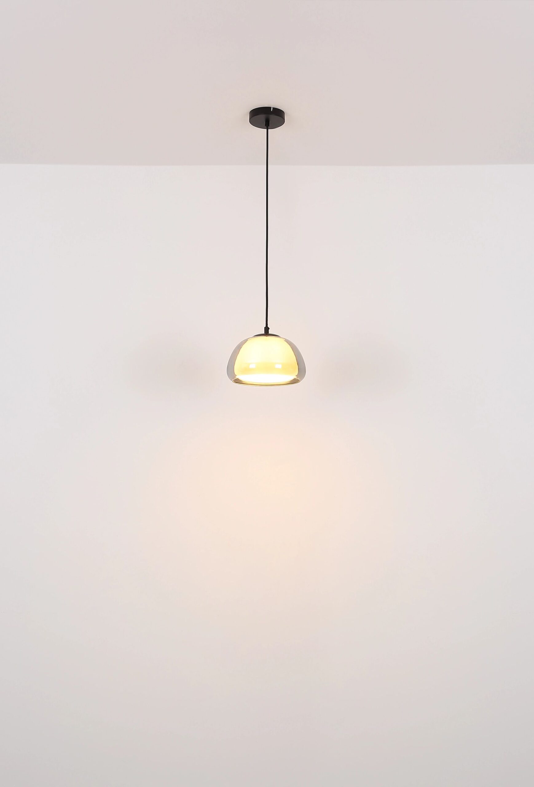 globo-hanglamp-jella-zwart-glas-ø25cm-e14-15743h-4