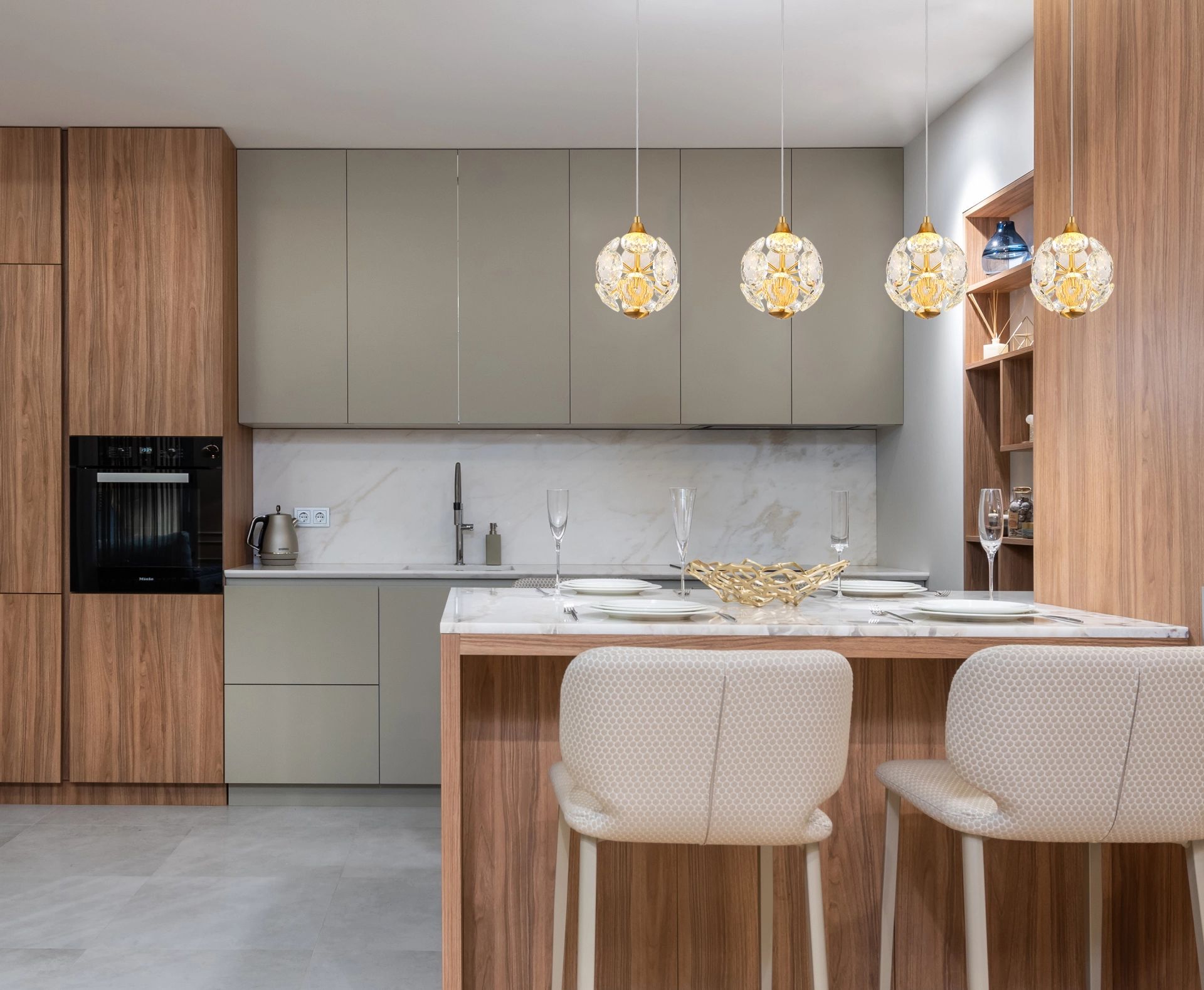 globo-hanglamp-virina-goud-glas-groteeettafellamp-led-16047-4h-4