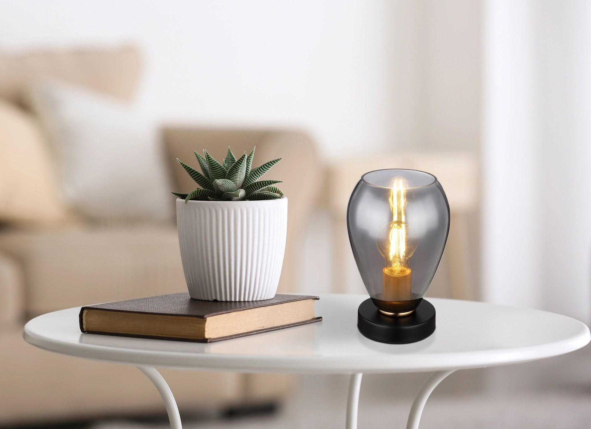 globo-tafellamp-fanni-zwart-glas-ø15cm-e27-15563t-6