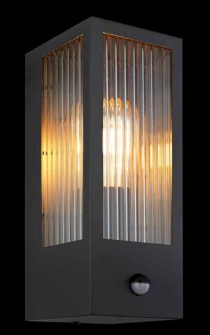 globo-wandlamp-gundula-zwart-metaal-e27-31980s-2