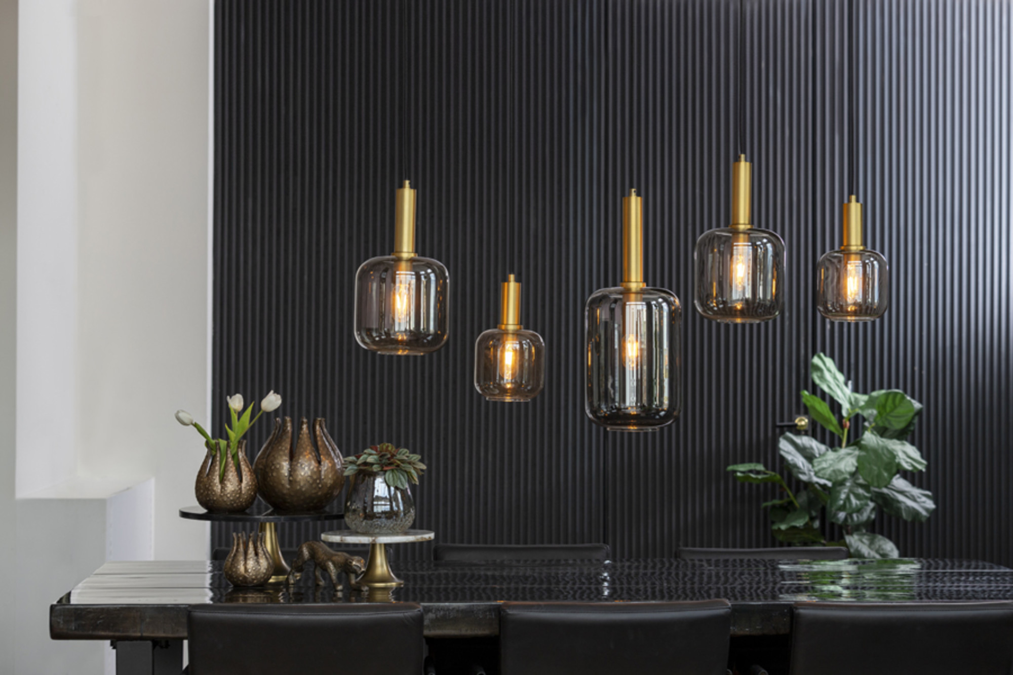 light&living-hanglamp-lekar-brons-glassmokeglas-designlamp-e27-2946284-1