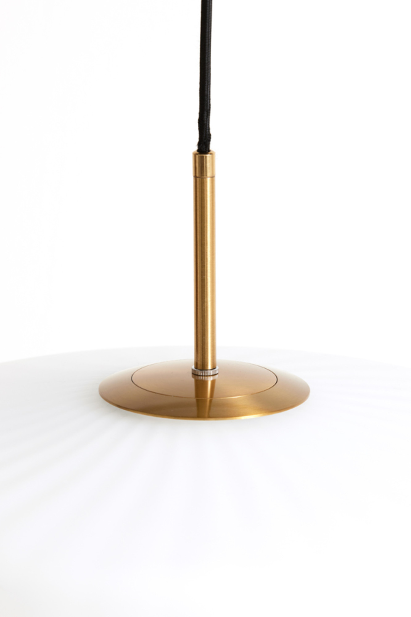 light&living-hanglamp-pleat-wit-glas-ø40cm-e27-2972026-1