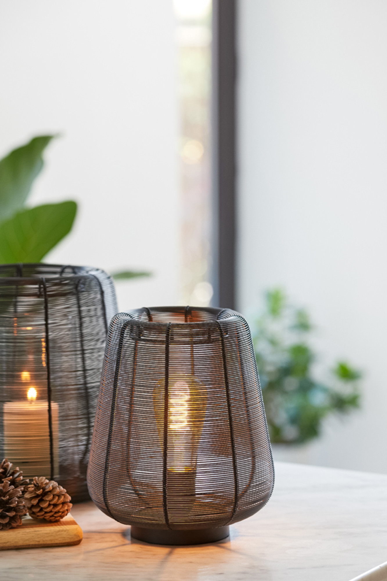 light&living-tafellamp-adeta-zwart-metaal-nachtkastlamp-e27-1861312-1