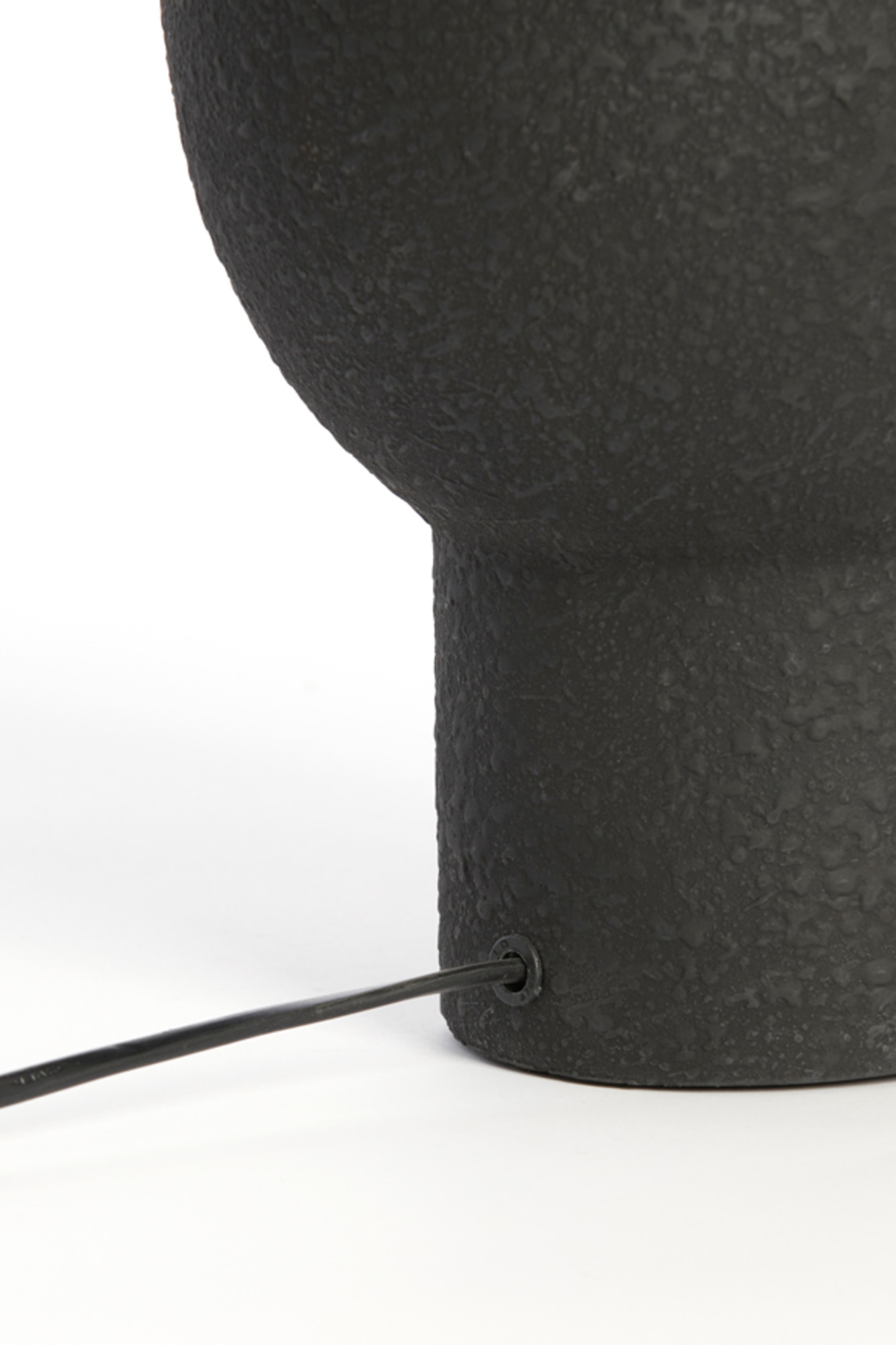 light&living-tafellamp-monk-zwart-keramiek-nachtkastlamp-e27-1884612-5