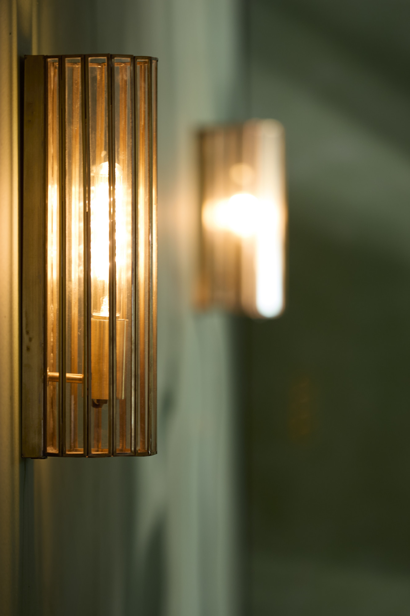 light&living-wandlamp-stroeby-brons-glasmetaal-e27-3120718-1