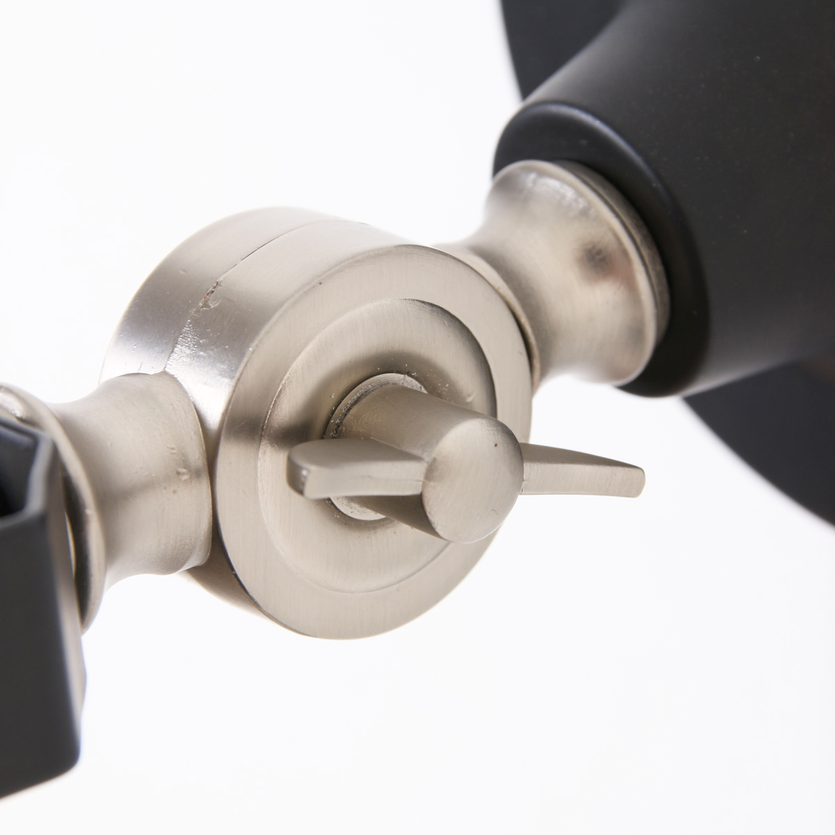 mexlite-wandlamp-cera-zwart-metaal-bedlampje-e14-7647zw-4