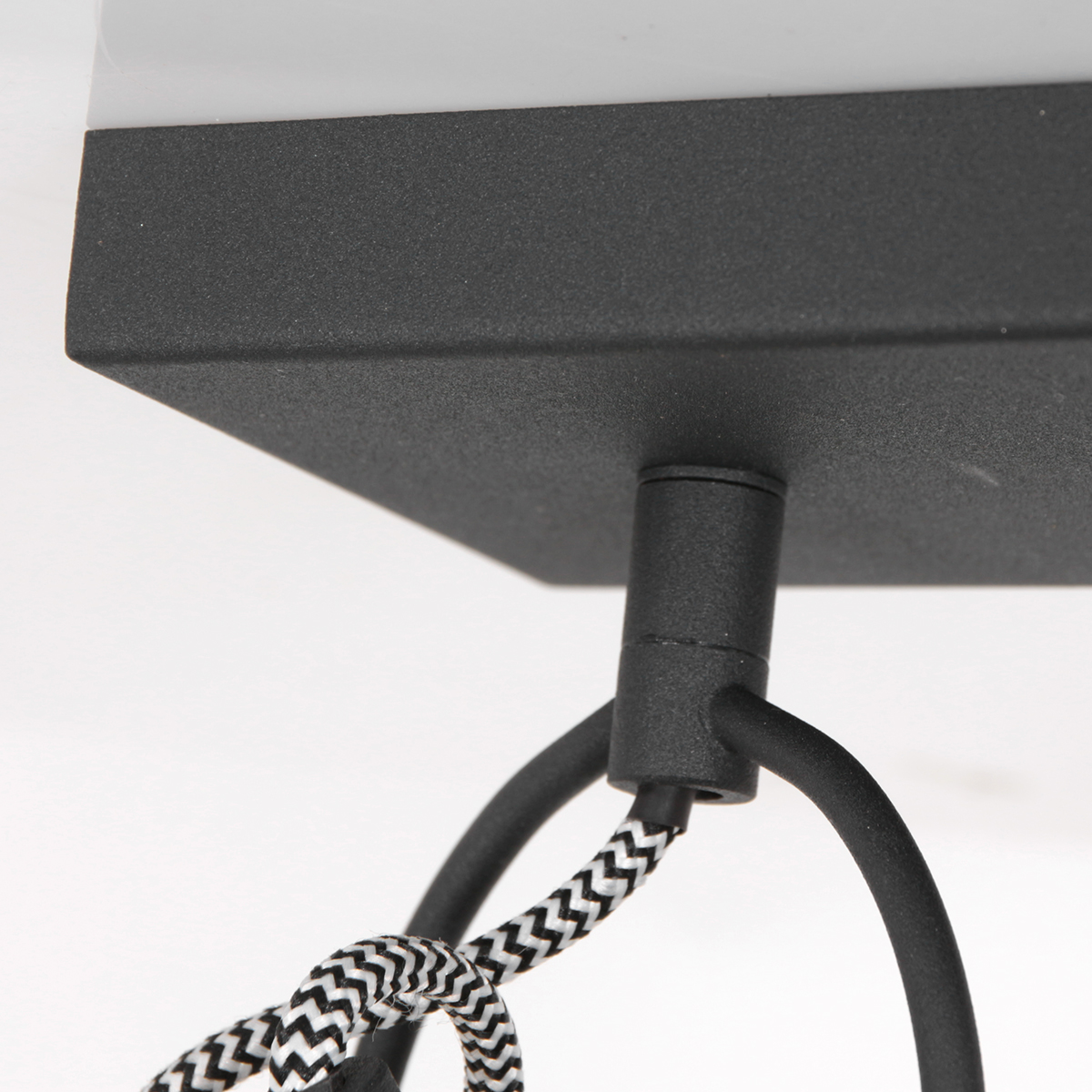 mexlite-wandlamp-nove-zwart-metaal-opbouwspot-e14-3327zw-5