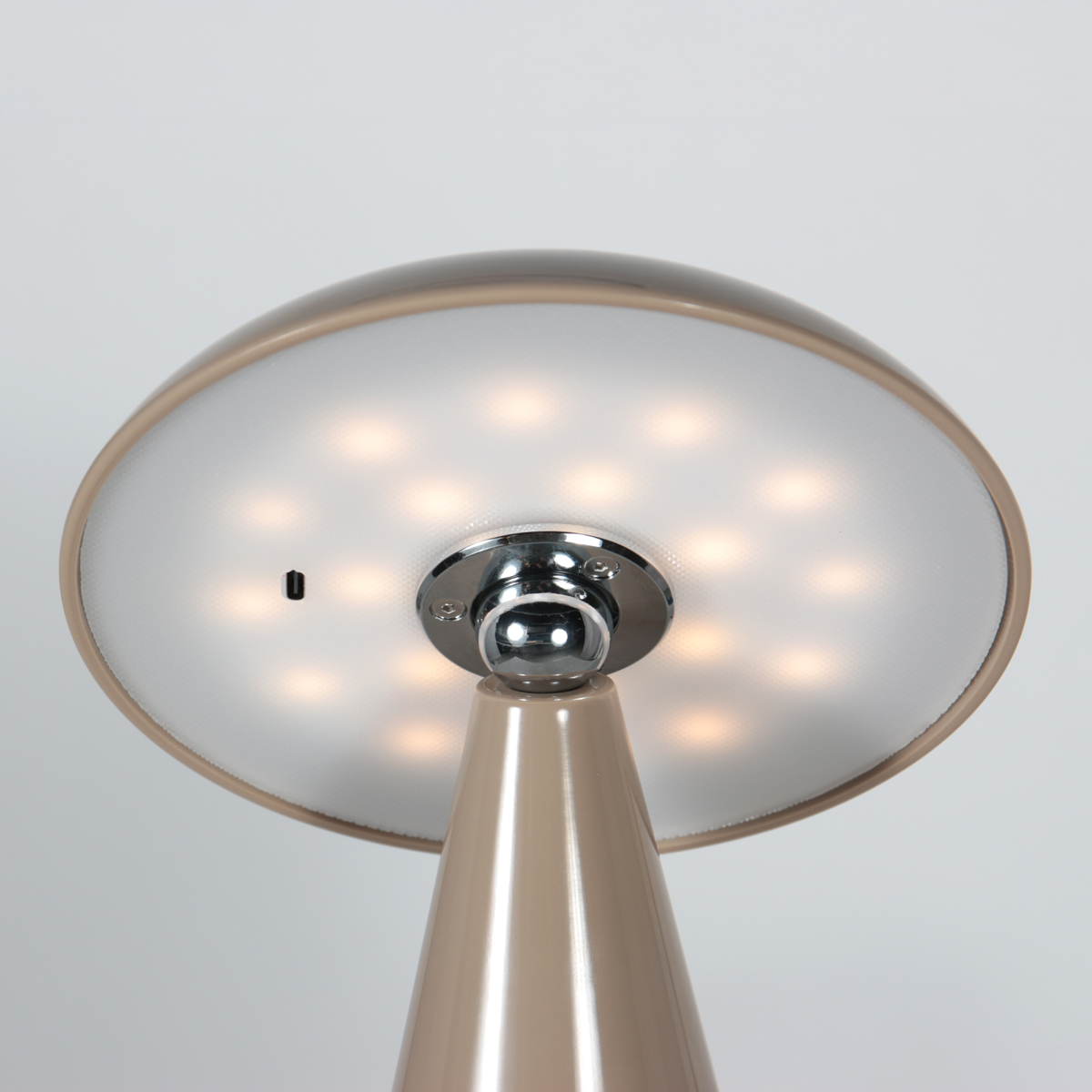 annelighting-tafellamp-mush-bruin-metaal-oplaadbaretafellampje-led-4856b-5